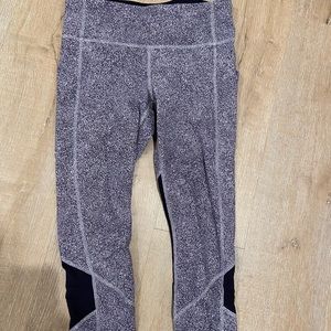 Lululemon 7/8 legging sz 4 with side pockets